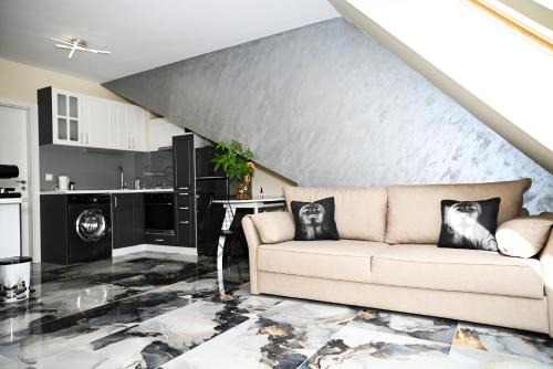 Ruse Center Apartment | Explore БИСЕР 2023: Family-Friendly with Top Ratings
