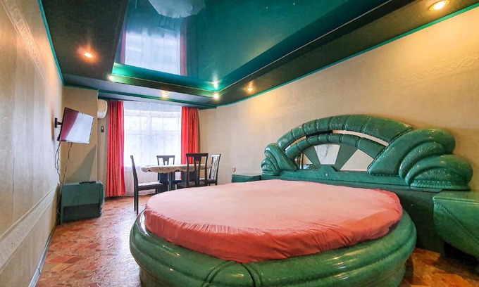 Nizhniy Novgorod City Centre Apartment | Prime City Center Apartment with Secluded Rooms