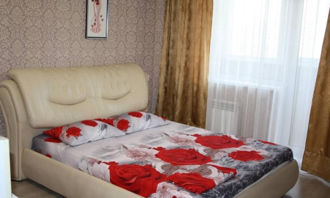 Chelyabinsk Apartment | Top-Rated Stay at Братьев Кашириных 131 а with Breakfast
