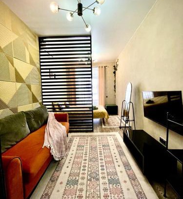 Yesil District Apartment | Stylish Apartment in Sport City with Private Pool & Dining