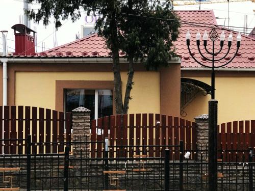 Uman House | Relaxing Retreat Near Fantasy Park with Family-Friendly Amenities