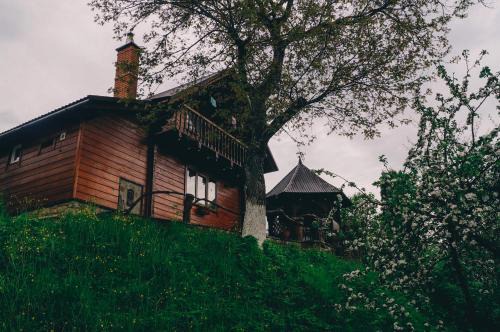 Yaremche House | Charming Будиночок в Карпатах - Guest Rated 9.8, Family-Friendly