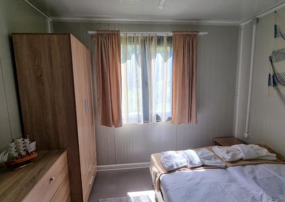 Kiten House | Pet-Friendly Bungalow at Camping Atliman in Kitten