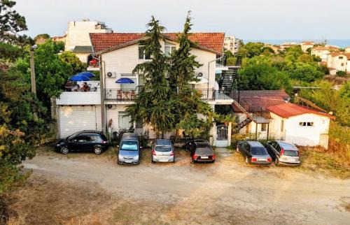 Sinemoretz House | Discover Comfort at Вила Лора - Rated 8.5/10 by Guests