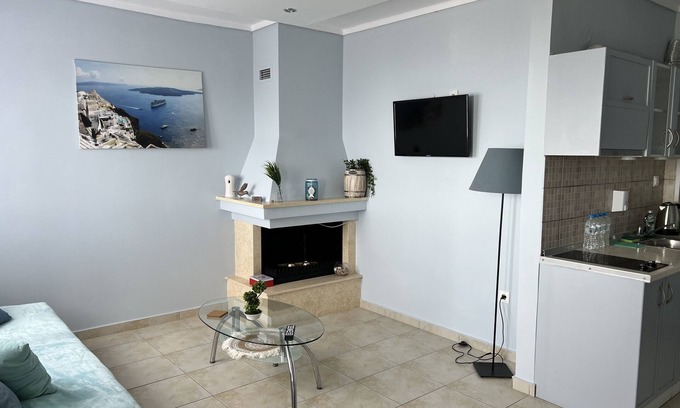 Sozopolis Cottage | Family-Friendly Getaway at Вила МилениКо with Pet Access