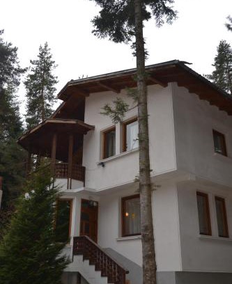 Tsigov Chark House | Discover Вила Пенчеви: Family-Friendly Getaway at 9.8/10