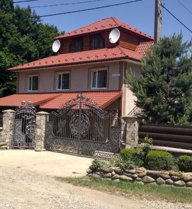 Sheshory Hotel | Vishivanka: Family-Friendly Stay with Top Guest Ratings