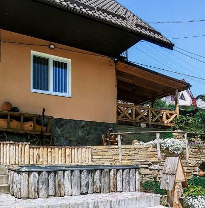Kamenets-Podol'skiy House | Cozy Cottage with Two Private Rooms & Pool Access