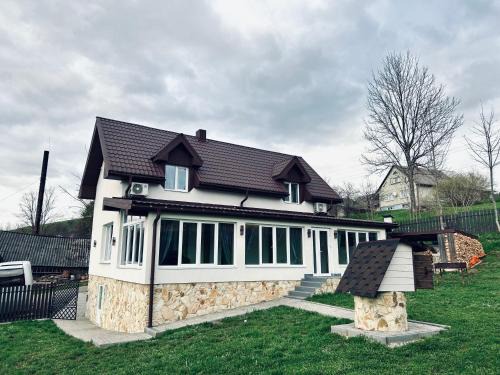 Soymy House | Top-Rated Villa Smerkova Khata in Kelechyn for Families