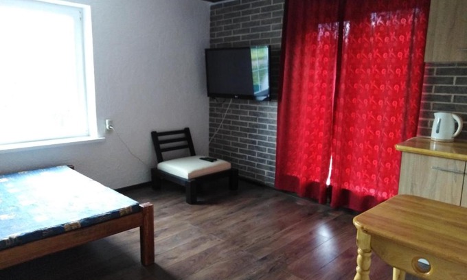 Holosiivskyj House | Budget-Friendly Гостевая Комната: Child Friendly & Rated 9/10