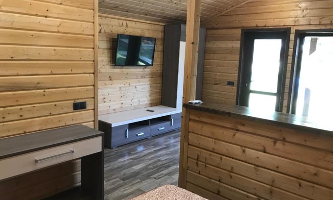 Anapskaya House | Pet Friendly Stay at Гостевой дом БунГало - Rated 10/10