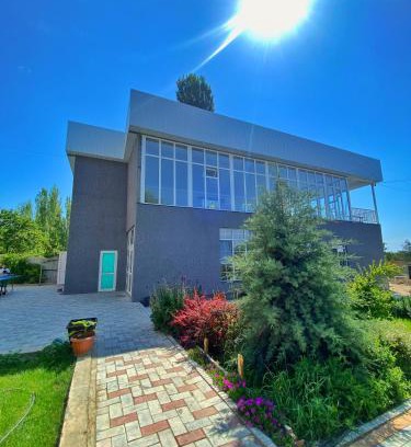 Bulan-Sogottu House | Top-Rated Guest House Dastan with Oceanfront Amenities