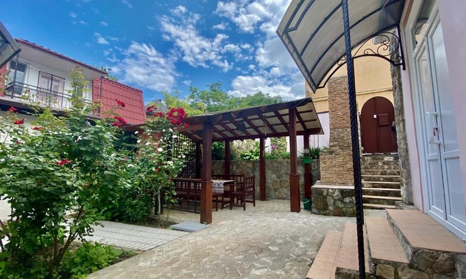 Gelendzhik House | Comfortable Guesthouse with Kitchen on Polevaia Street