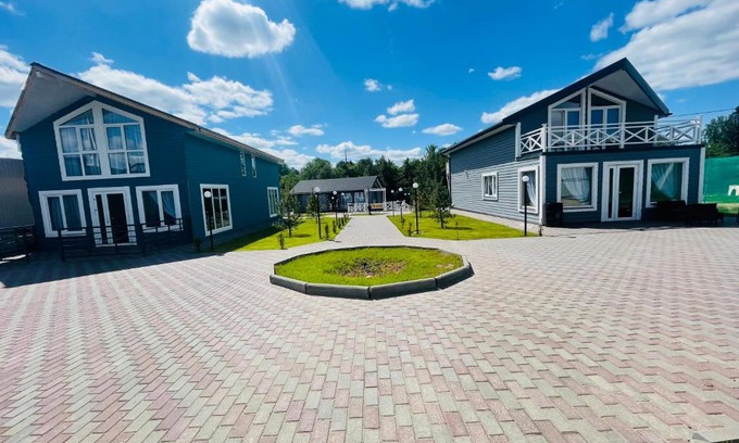 Solnechnogorsk House | Cozy Guest House Надежда 1: Pet-Friendly with Breakfast