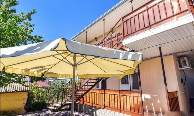 Gelendzhik House | Pet Friendly Guest House with Ocean View on Kirova Street