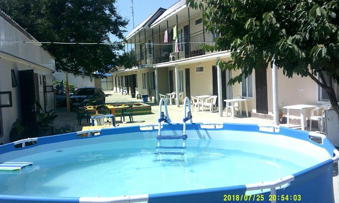 Vityazevo House | Cozy Guesthouse "Телец" with Pool and Pet-Friendly Options
