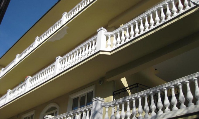 Adler City Centre Hotel | Cozy Guesthouse "U Chyornogo Morya" with Ocean Views