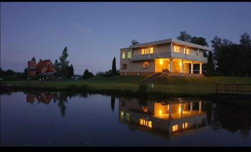 Birkeneli House | Pet-Friendly Getaway at Гостевой дом Ezermala