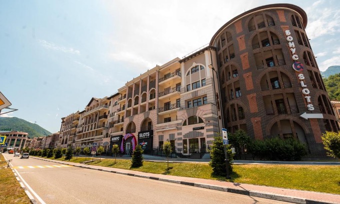 Gorki Gorod Apartment | Pet-Friendly Hotel Bonus in Krasnaya Polyana - 9/10 Rated