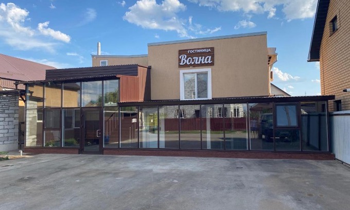 Orenburg Hotel | Discover Гостиница Волна: Guest Rated 9/10 with Breakfast