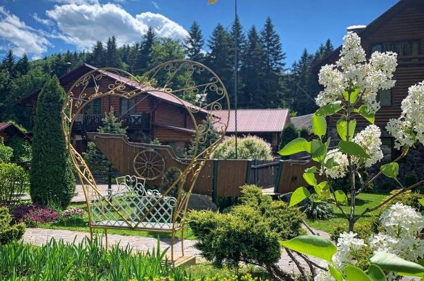 Zhdeniyevo Apartment | Pet-Friendly Retreat at Zhdenievo Hotel with Spa & Pool