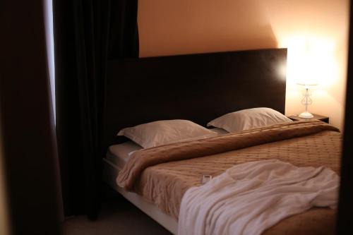 Okhtyrka Hotel | Discover Hotel "Palace" with Hot Tub & Dining Options