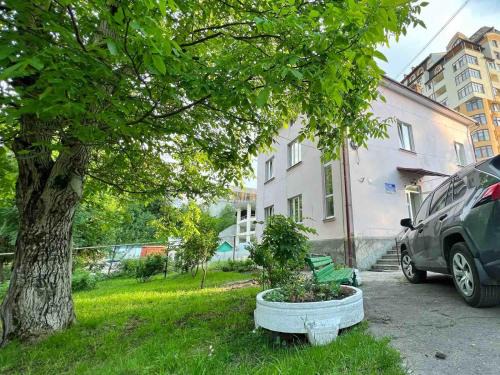 Truskavets Hotel | Budget-Friendly Готель-хостел with Family & Pet Amenities