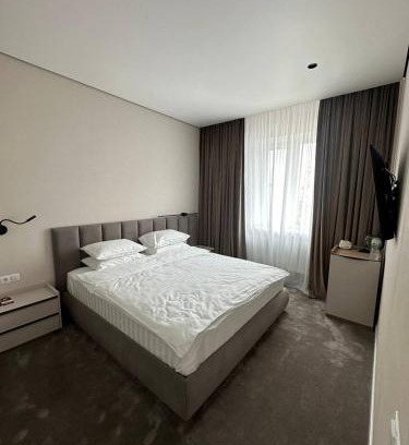 Haysyn Hotel | Discover VinoGrad Hotel: Pet-Friendly Stay with Pool & Spa