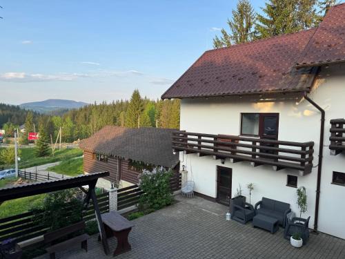Yablunytsya Hotel | Discover Family-Friendly Comfort at the White House Hotel