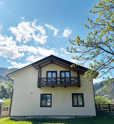 Roztoky Apartment | Mountain Dew: Family-Friendly Retreat with Pet Perks