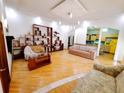 Sukhinovka Apartment | Modern Alex Apartments: 4-Star Stay Near Korposnyy Park
