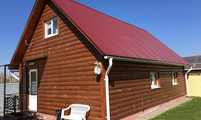 Suzdal House | Pet-Friendly Retreat with Sauna and Hot Tub Bliss