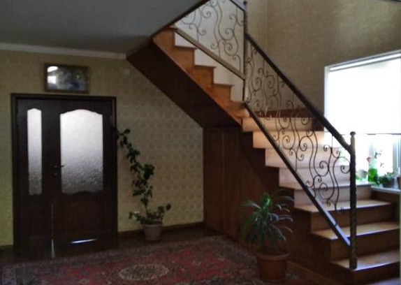 Kochkor House | Budget-Friendly Stay at Дом гостиница: Child Friendly Haven