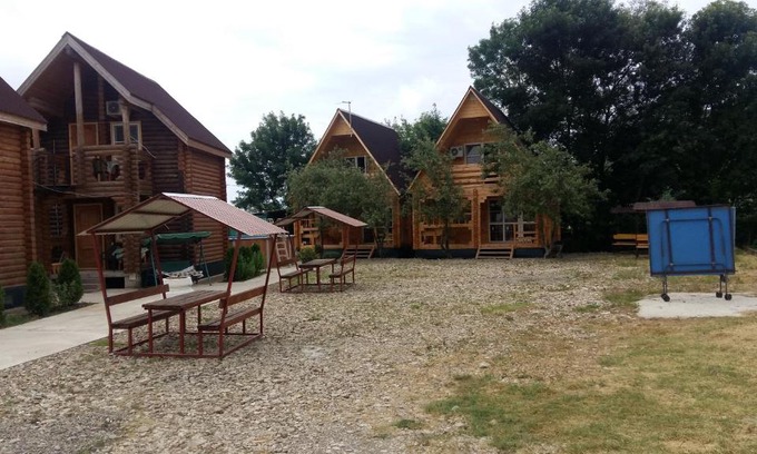 Lermontovo House | Cozy Cabin Retreat with Kitchen & Pet-Friendly Amenities