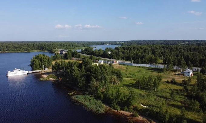 Breytovo House | Pet-Friendly Retreat at Дом Рыбака Брейтово - 9/10 Rated