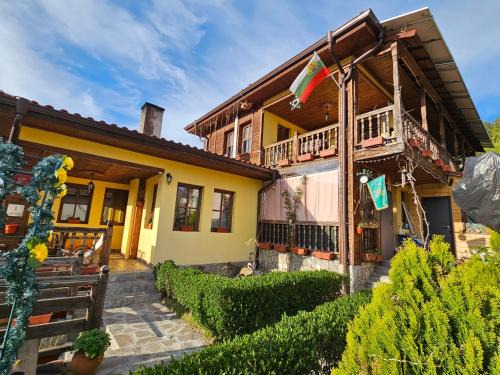 Koprivshtitsa House | Emily Family House: Pet-Friendly Retreat with Breakfast