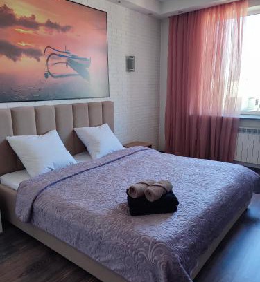 Almaty Apartment | Guest Rated: 9.7 at Жетысу-3 with Breakfast & Accessibility