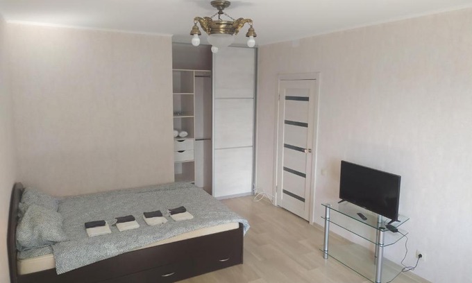 Sovetsky City District Apartment | Budget-Friendly Stay at ЖК Родина А with Breakfast Included