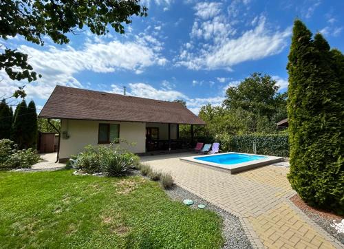 Transnistria House | Pet-Friendly Getaway at Загородный дом в Пырыта