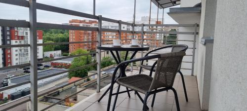 Ternopil Apartment | Cozy Apartment with Park View - Guest Rated 9.8/10