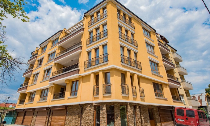 Hristo Botev Apartment | Discover Our New Elegant Apartment with Full Kitchen Access