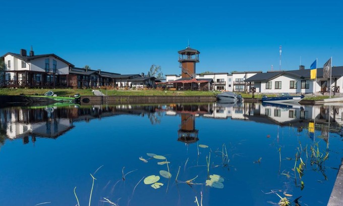 Sorokoshychi Hotel | Discover Зелёный Мыс: Pet-Friendly Ocean View Retreat