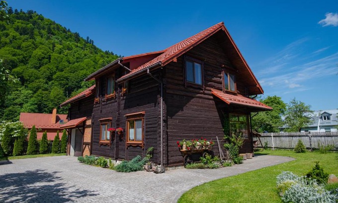Grebenov Apartment | Iconic Hata: Pet-Friendly Retreat with Perfect Reviews