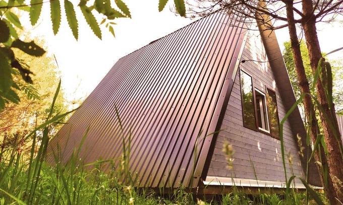 Nerl' House | Enchanting Forest Cabin with Hot Tub & Pet-Friendly Stay
