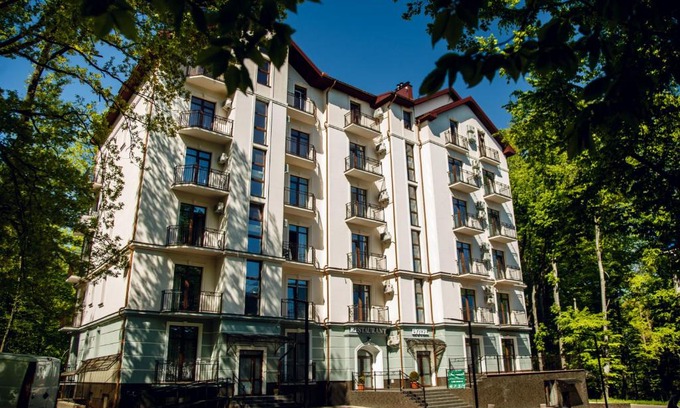 Karpaty Hotel | Pet-Friendly Stays at Кайзервальд Клуб with Hot Tub Access