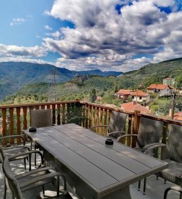 Luki Villa | Experience Unmatched Comfort at Каменната къща
