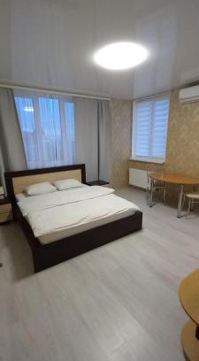 Vyshneve Apartment | Budget-Friendly Stay at Квартал Авиа - Rated 9/10