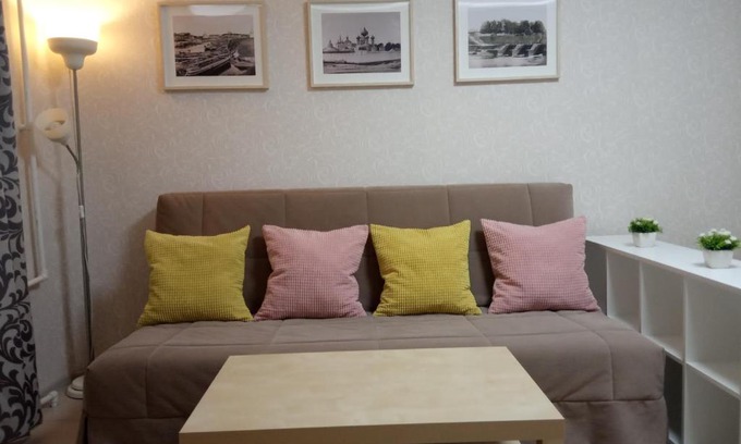 Tikhvin Apartment | Comfortable Apartment on Svyazi 8 with Breakfast Included