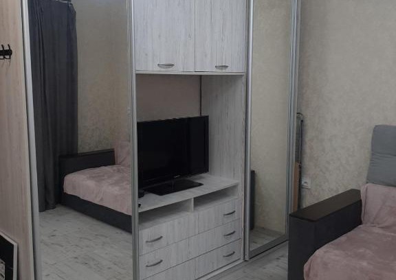 Sofiivska Borshchahivka Apartment | Cozy Studio Apartment - Child Friendly & Highly Rated Stay