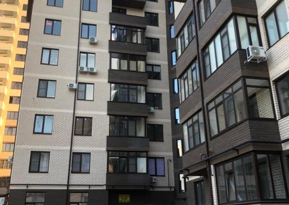 Anapa Apartment | Accessible КВАРТИРА: Guest Rated 10/10 for Comfort